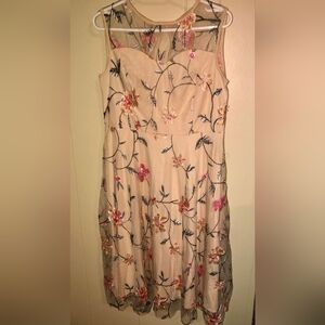 Elegant Floral Embroidered Midi Dress